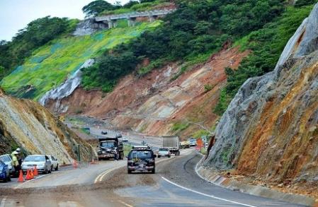 Vía a Caldera se desmorona por deficiencias en mezcla asfáltica