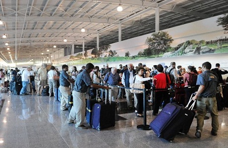 El nuevo aeropuerto de Liberia sorprende a los turistas