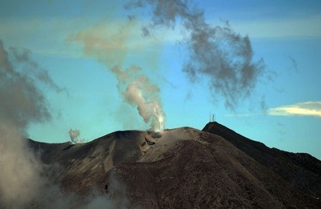 Alerta verde en tres volcanes de Costa Rica